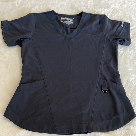 Grey's Anatomy Fitted Scrub top - Picture 1 of 6